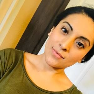 Meet your Posher, Mariana